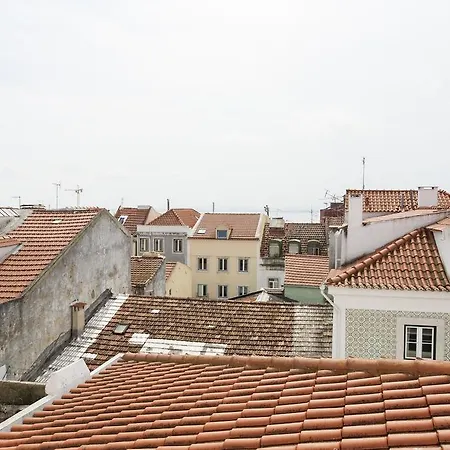 아파트 Joivy Spacious And Bright 1-bed Flat With Views In Lapa *