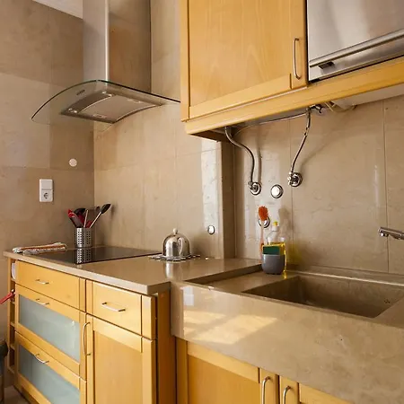 아파트 Joivy Spacious And Bright 1-bed Flat With Views In Lapa *