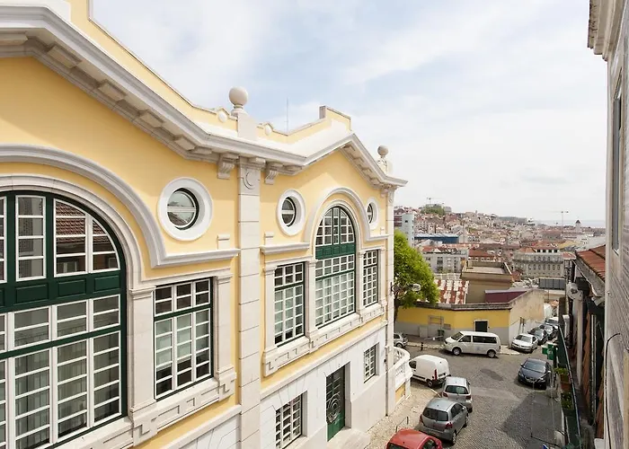 Joivy Spacious And Bright 1-Bed Flat With City Views In Lapa Lägenhet *