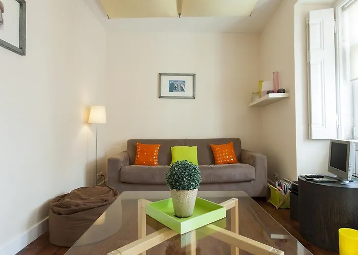 Joivy Spacious And Bright 1-bed Flat With Views In Lapa 아파트